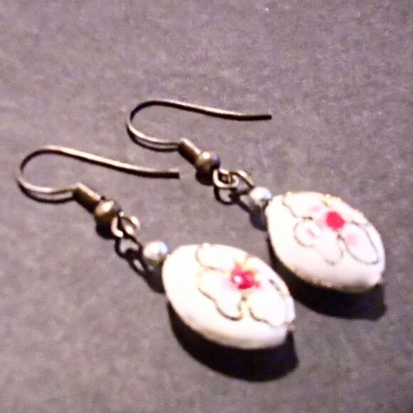 Vintage White Floral Cloisonne Drop Earrings - Picture 4 of 6